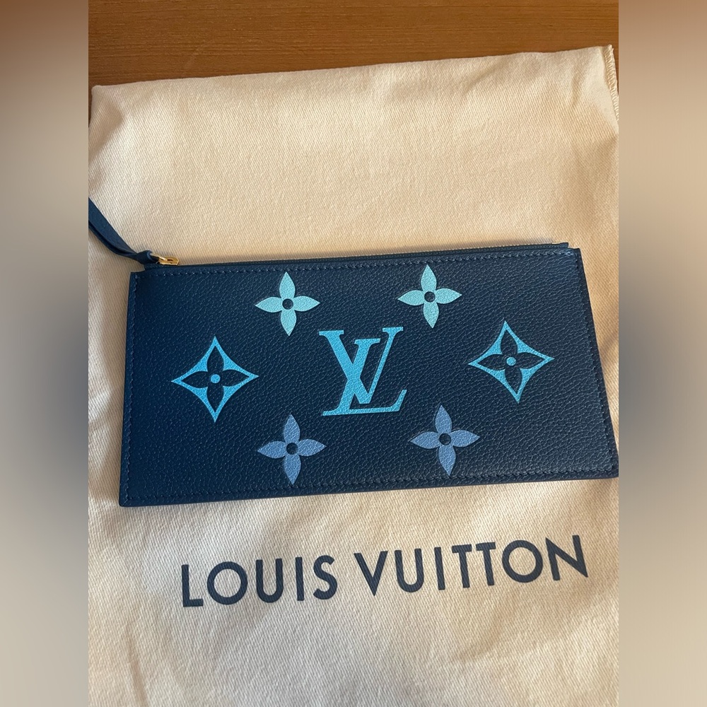 Louis Vuitton Felicie Pochette Dégradé Bleu. 100% authentic - Picture 11 of 15